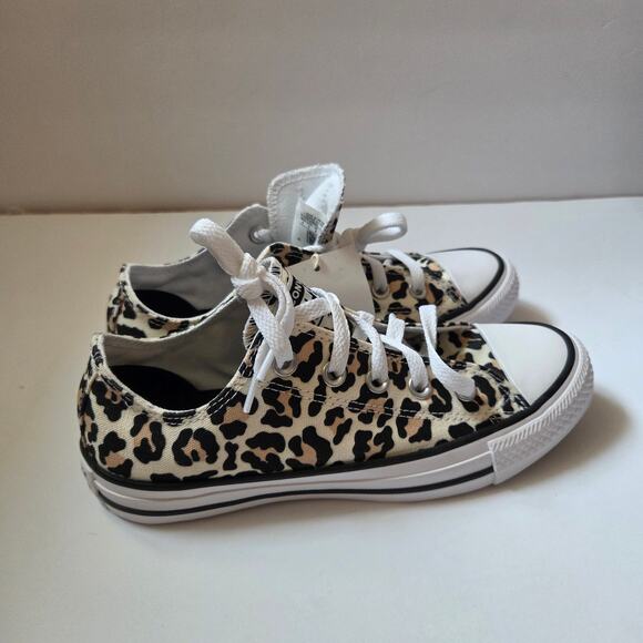 Converse Leopard Sneakers Size 6 - Picture 2 of 11